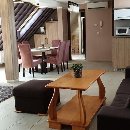 Szabo Lux Apartman Sárvár Exterior foto